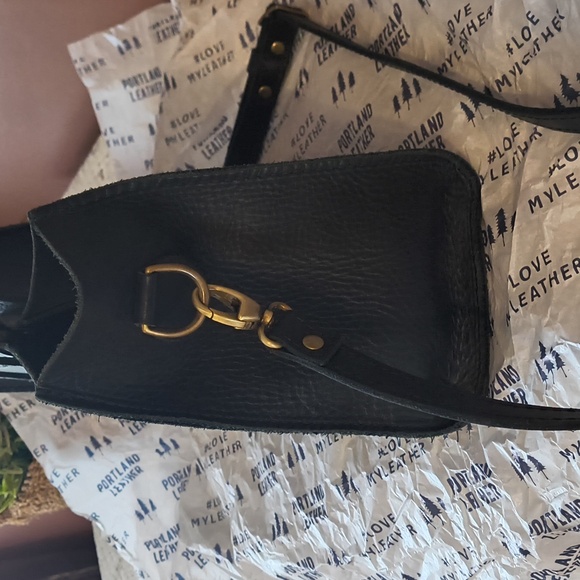 Portland Leather Goods Lola Crossbody Tote - Picture 3 of 6